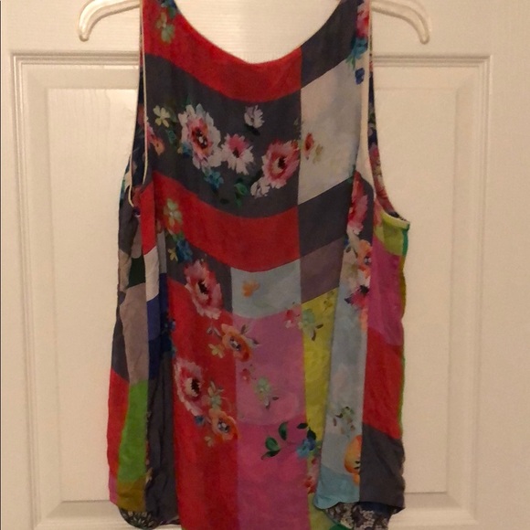 Johnny Was Graphic Blue and Red REVERSIBLE Sleeveless Tank - Picture 3 of 6